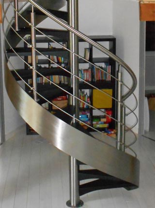 Metz escalier colimaçon hélicoidal design et moderne