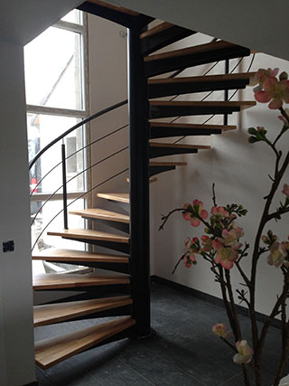 Thionville escalier colimaçon hélicoidal design et moderne