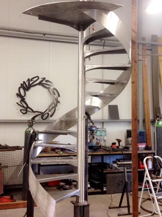 Forbach escalier colimaçon hélicoidal design et moderne